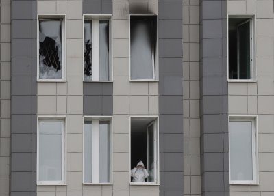 Пожар в инфекциозна болница в Санкт Петербург взе най-малко една жертва