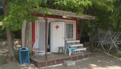 10 медицински пункта на плажа във Варна вече работят