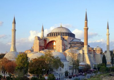 Турция и Гърция си размениха реплики за съдбата на "Света София"