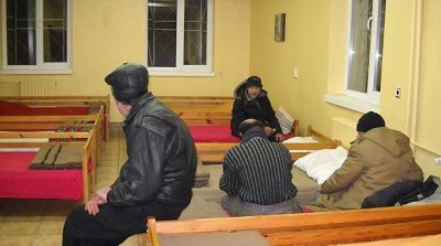 Закриват Центъра за бездомни в "Захарна фабрика" след протест в квартала