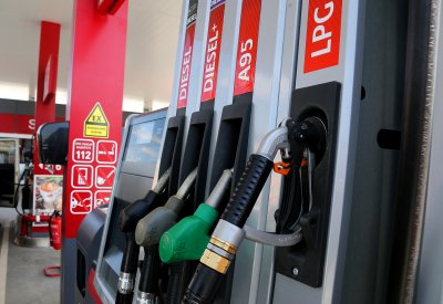 Прогноза: Цените на горивата ще вървят нагоре през лятото