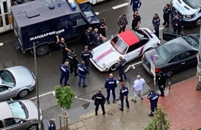 След гонка с полицията: Спряха обявен за издирване луксозен автомобил в София