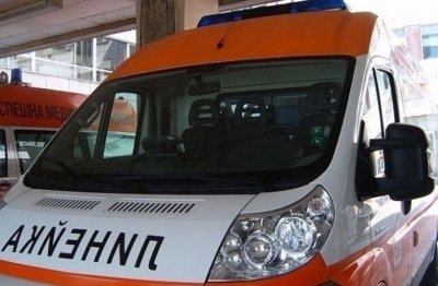 Тригодишно дете е блъснато от лек автомобил в Гурково