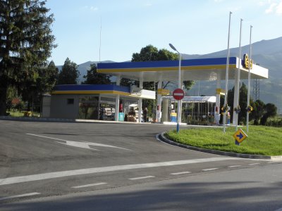 Жена се маскира и обра бензиностанция край Асеновград. Хванаха я за два часа