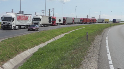 Засиленият трафик е причина за колоните от камиони на "Дунав мост 2"