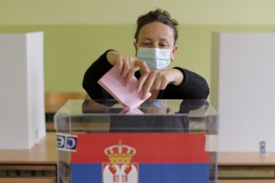 Ниска избирателна активност в Сърбия. Какви са прогнозите?