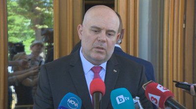 Гешев: Трябва да си върнем държавата от тези, които задкулисно управляват