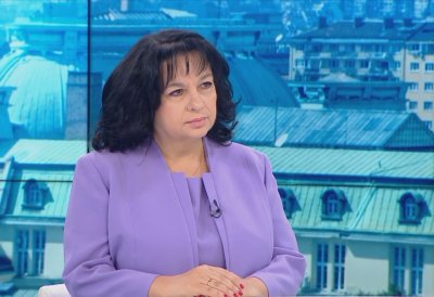 Министър Петкова: Проектът "Белене" е стар. Няма нужда да информираме ЕК