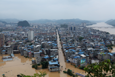 Тежки наводнения в Китай