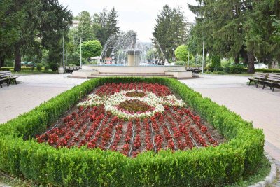 Обновиха с ефектно осветление градските фонтани в Разград