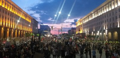 Осми пореден ден на протести в София