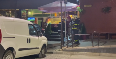 Автомобил се вряза в магазин във Велико Търново