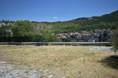 Две години след трагичен инцидент с дете възстановиха предпазна стена край Асеновград