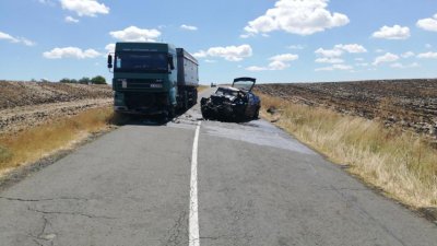 Шофьор загина след тежка катастрофа между кола и ТИР край Карнобат