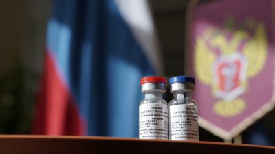Русия регистрира ваксина срещу Covid-19, една от дъщерите на Путин се ваксинира