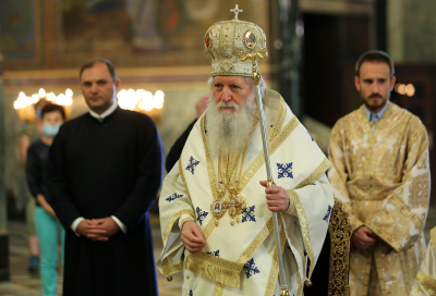 Патриарх Неофит отслужи Света литургия в храм "Александър Невски"