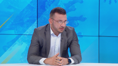 Д-р Хасърджиев: Здравната ни система продължава да не е готова да посрещне огромен наплив от хора