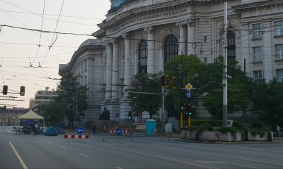 Отново са блокирани три ключови кръстовища в центъра на София