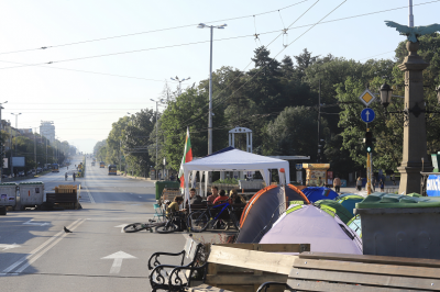 Протестиращите обмислят да променят тактиката си през следващите дни