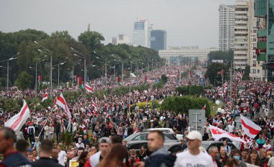 Десетки хиляди на протест срещу Лукашенко в Минск