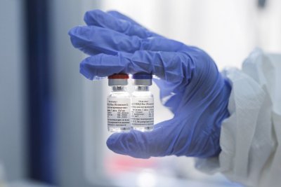 Русия започва тестване на своята ваксина за COVID-19