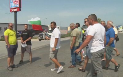 Протест на ГКПП "Кулата", превозвачи настояват за отваряне на пункта "Илинден-Ексохи"