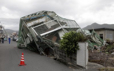 Тайфунът Хайшен отмени почти 600 полета в Япония