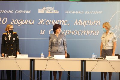 Цвета Караянчева: Ние се готвим за редовни избори, а не за предсрочни