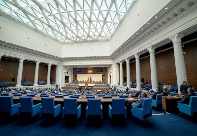 Депутатите гледат промените в бюджета на НЗОК и ДОО