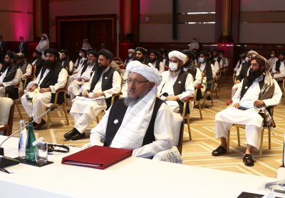 Продължават историческите преговори за мир между правителството на Афганистан и талибаните
