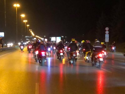 Масово нощно каране "Толерантност на пътя" в памет на загинали мотористи