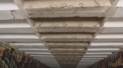 Ремонтират срутения таван на подлеза във Варна