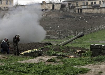 Расте броят на жертвите при сраженията в Нагорни Карабах