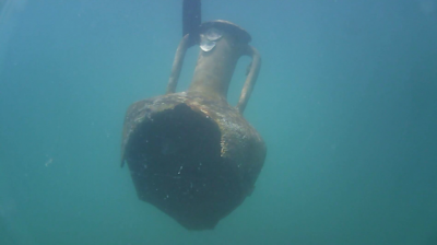 Откриха стъклени съдове, част от съкровището на потънал кораб край Бургас