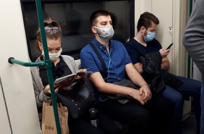 Няма да затягат мерките, но зачестяват проверките за маски в градския транспорт