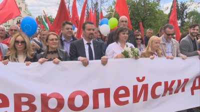 Расте напрежението в БСП след обвиненията на Елена Йончева към Корнелия Нинова