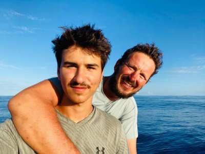 Специално за БНТ: Стефан и Макс за историческото си плаване през Атлантика