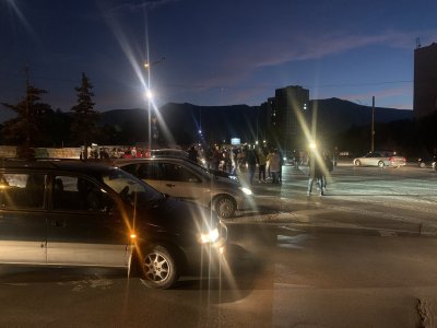 Жители на "Дървеница" блокираха кръстовище в протест срещу "Топлофикация"