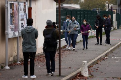 Местната мюсюлманска общност осъди жестокото убийство на френски учител