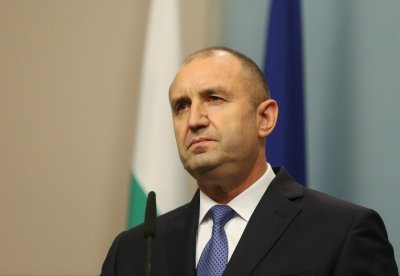 Радев изпрати съболезнования до Макрон по повод терористичните актове в Париж и Ница