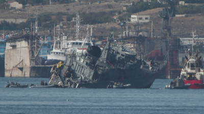 Двама ранени при морска катастрофа в Пирея