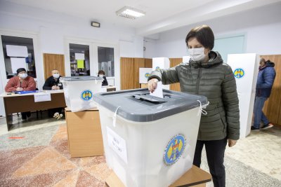Балотаж в Молдова: Без победител в първия тур на президентския вот