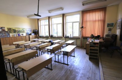 Учениците от 6-и до 12-и клас в Бургаско остават онлайн до 30 ноември