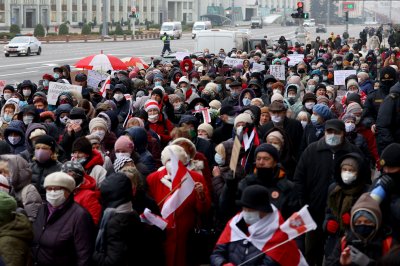След 100 дни протести - какъв път ще поеме Беларус