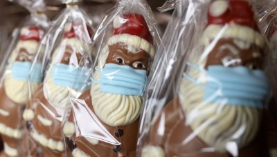 Шоколадов Дядо Коледа с маска - хит в Германия (СНИМКИ)