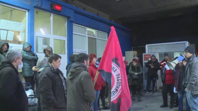 Кондуктори и контрольори протестират във Варна