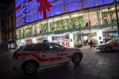 Двама души са ранени при атака с нож в Швейцария