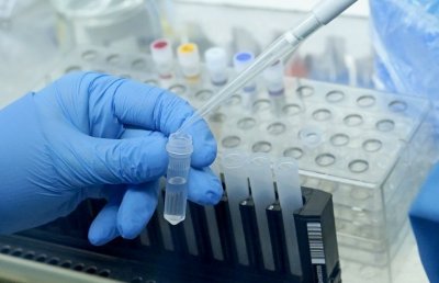 Половината от изследваните с антигенни тестове в Бяла са заразени с COVID-19