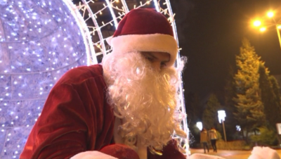 Един специален Дядо Коледа обикаля Горна Оряховица с кауза