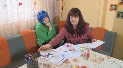"Българската Коледа" дари средства за логопедични упражнения за момче с епилепсия